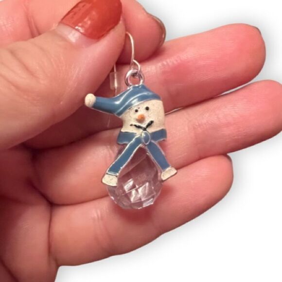 ⭐️3/$25⭐️ Crystal Snowman  Dangle Earrings - Picture 2 of 2